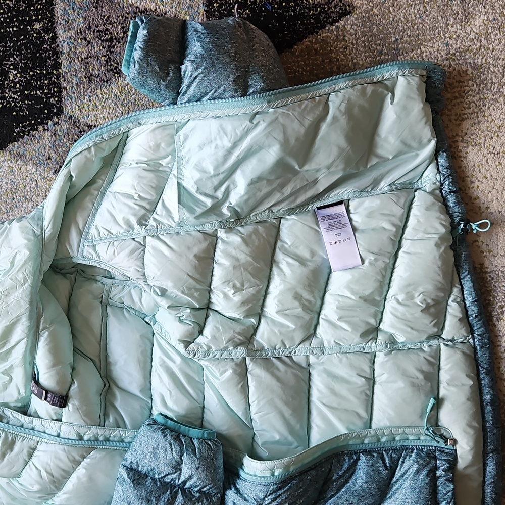 Mountain hardwear down insulated jacket (0726) - Picture 4 of 8